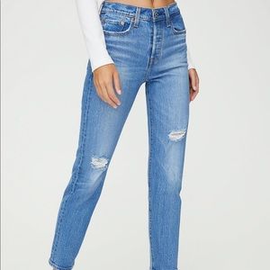 ARITZIA LEVIS WEDGIE 73234